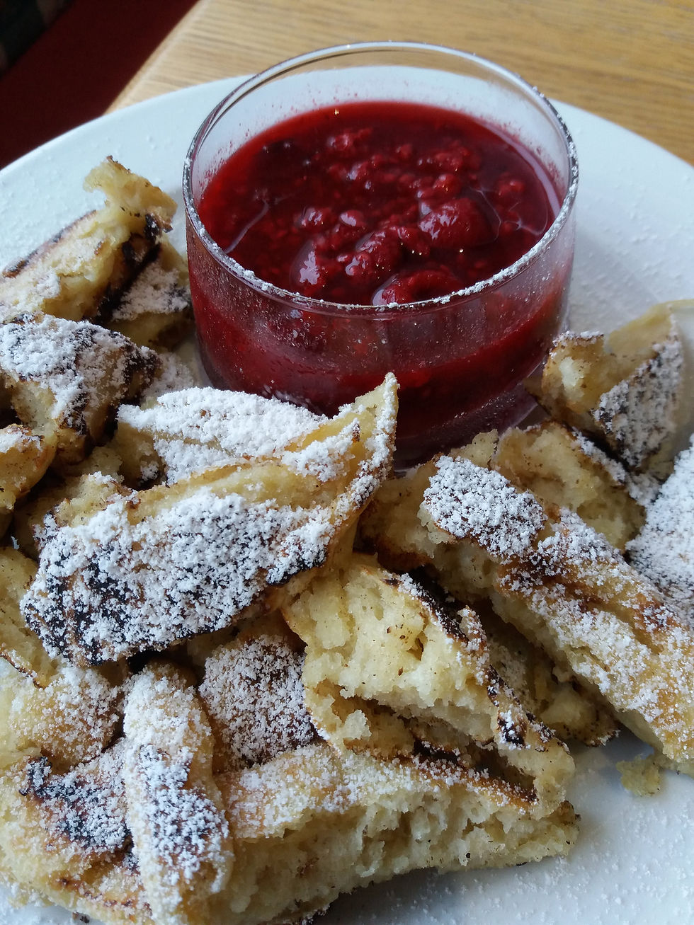 veganer Kaiserschmarrn mit Zwetschkenröster