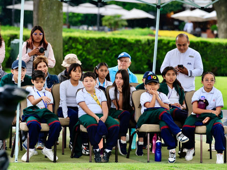 Como parte de la Acción Social, la Gira Profesional Mexicana llevó alegrÃa, valores y golf a la Escuela Justo Sierra