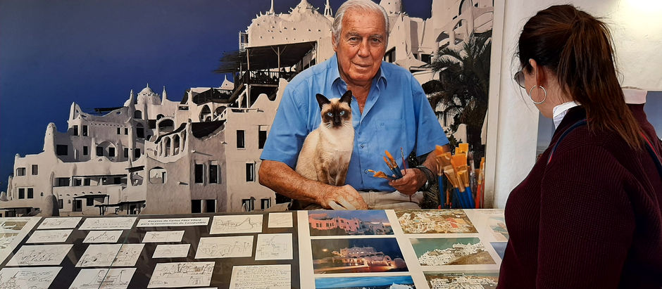 Casapueblo es ese barco blanco encallado en los acantilados de Uruguay.