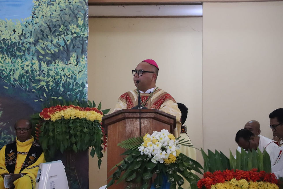 Mgr. Maksimus Regus, Pr menyampaikan sambutan dalam Misa Pentahbisan Imam di Seminari Tinggi St. Paulus Ledalero, Sabtu (10/10/2026)