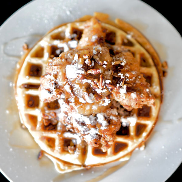 CHICKEN & WAFFLES