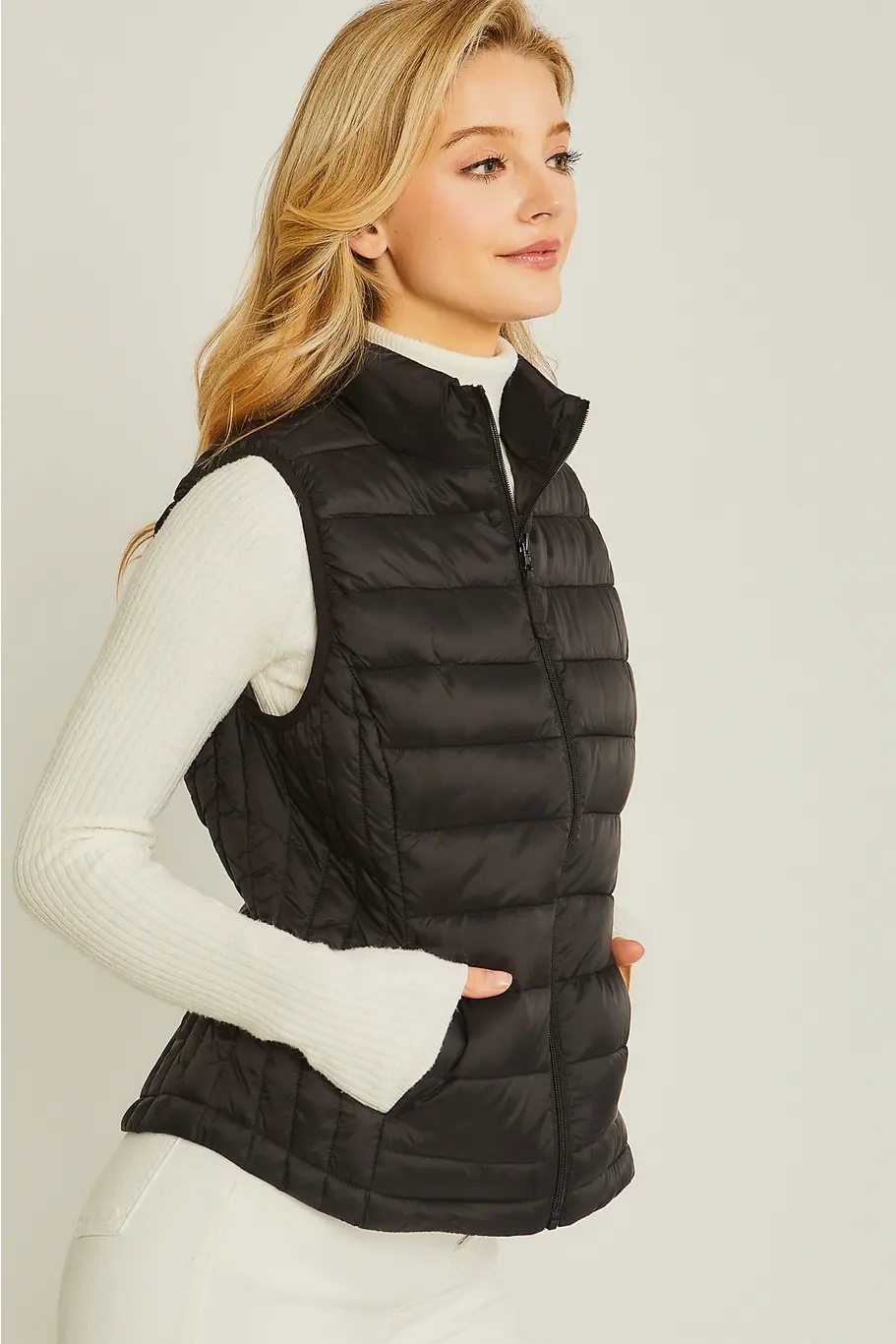 Thumbnail: Lightweight Puffer Vest (black and evergreen)