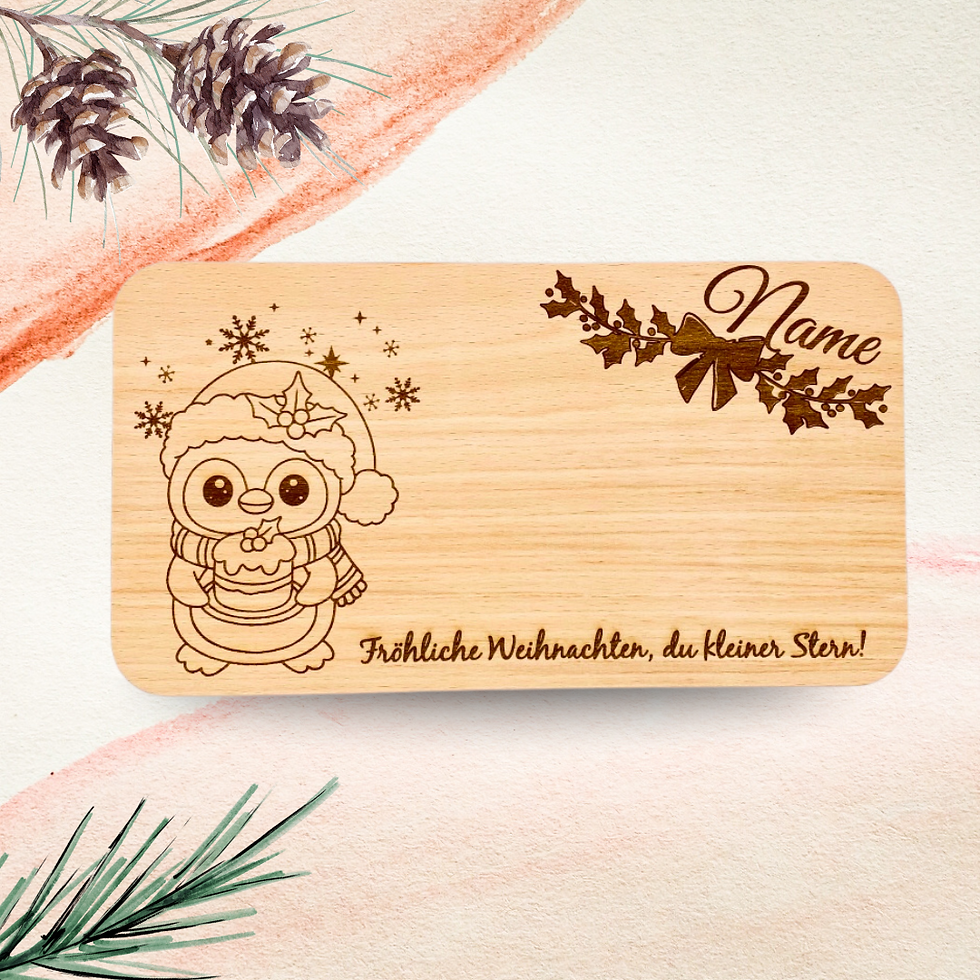 Personalisiertes Frühstücksbrett mit Pinguin, Weihnachtsmütze und Gravur – ideales Weihnachtsgeschenk mit Name und Wunschtext