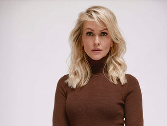 Jenn Lyon: Unfiltered, Unboxed