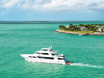 Luxury on the Water: How to Choose the Perfect Big Boat Rental for Your Miami Getaway