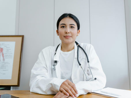 4 Empowering Career Moves for Women in Healthcare