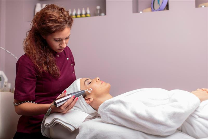 How Non-Surgical Treatments Are Changing the Beauty Industry