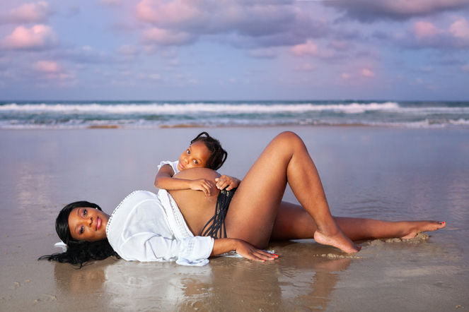 Beach gold coast maternity photographer
