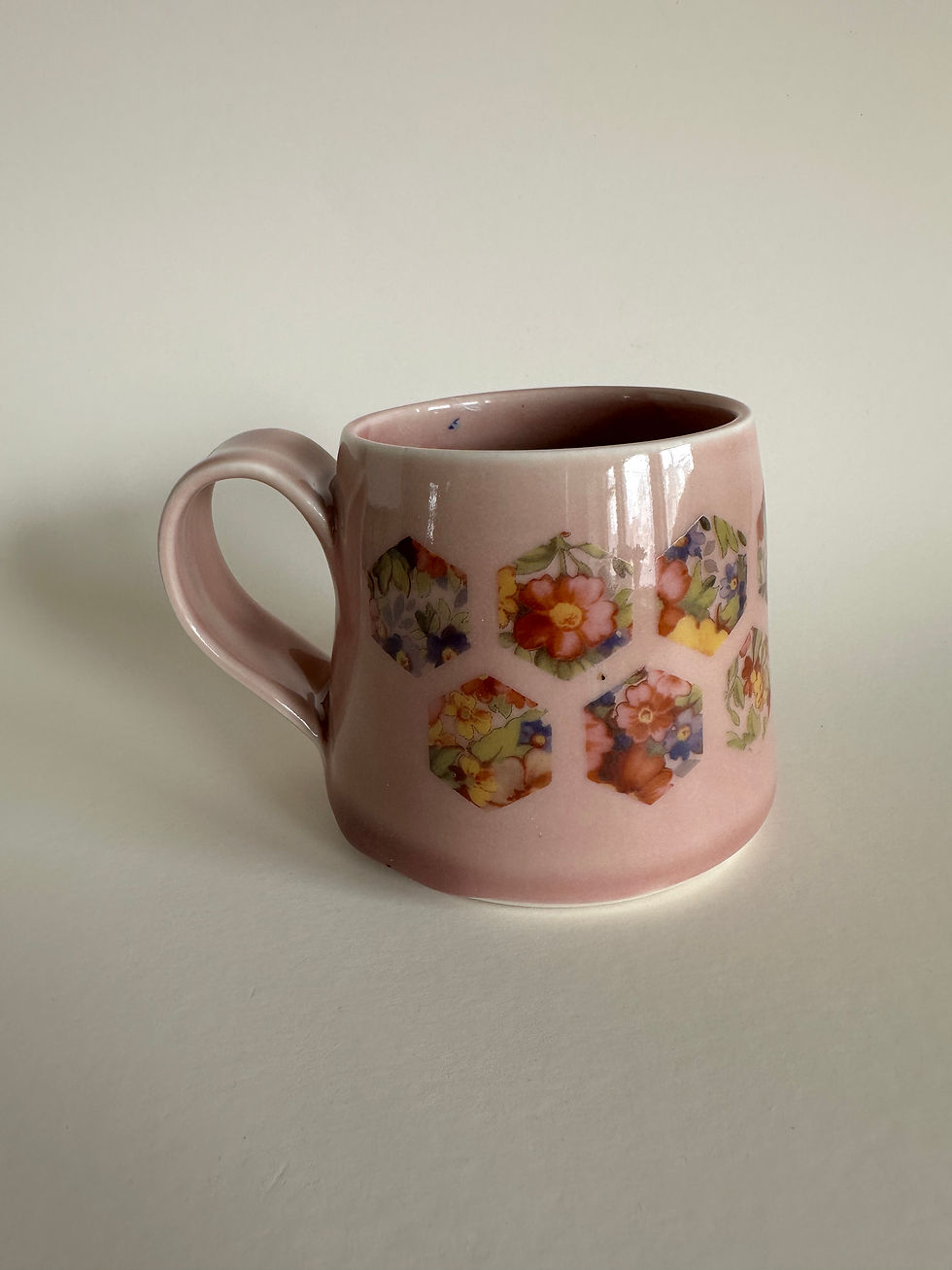 Thumbnail: gold bee hex decal mug