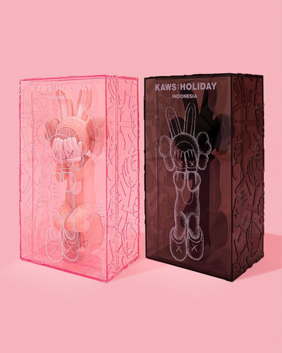 彫刻・オブジェ KAWS:HOLIDAY INDONESIA - Figure (Pink) KAWS Holiday Indonesia Figure Pink – COLLECT