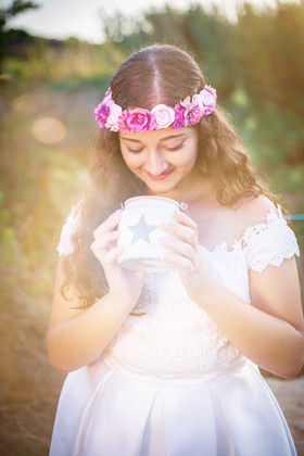 בוק בת מצוה- תקווה הצלמת מהבד