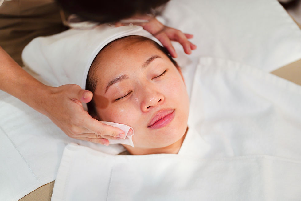 woman-enjoying-a-facial-treatment-with-eyes-closed-2026-01-11-11-11-48-utc.jpg
