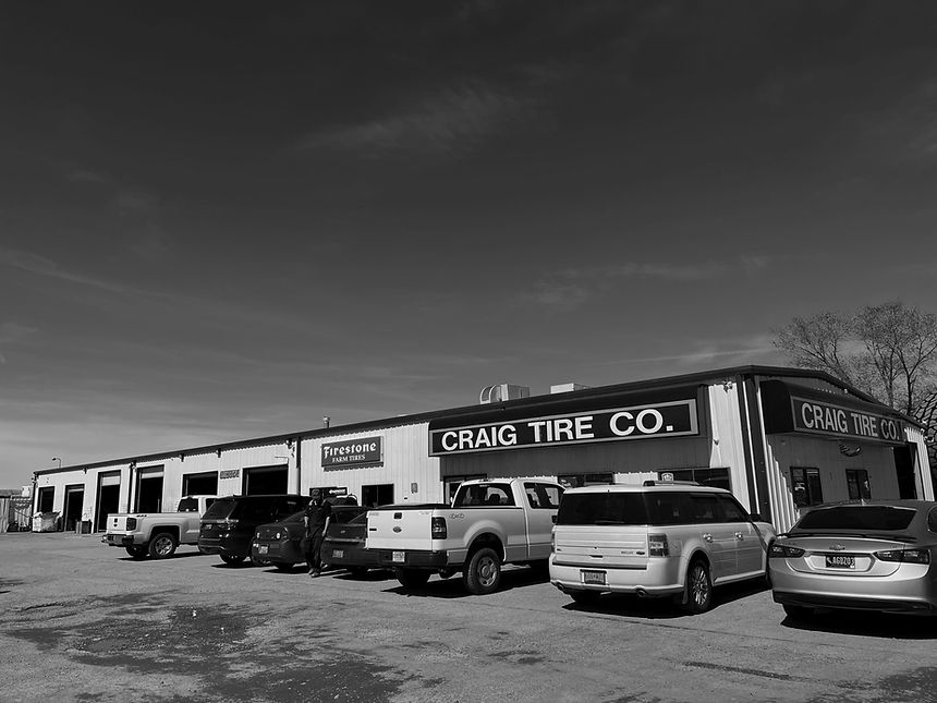 KASSANDRA CRAIG - CraigIndBuildingBW2.jpg