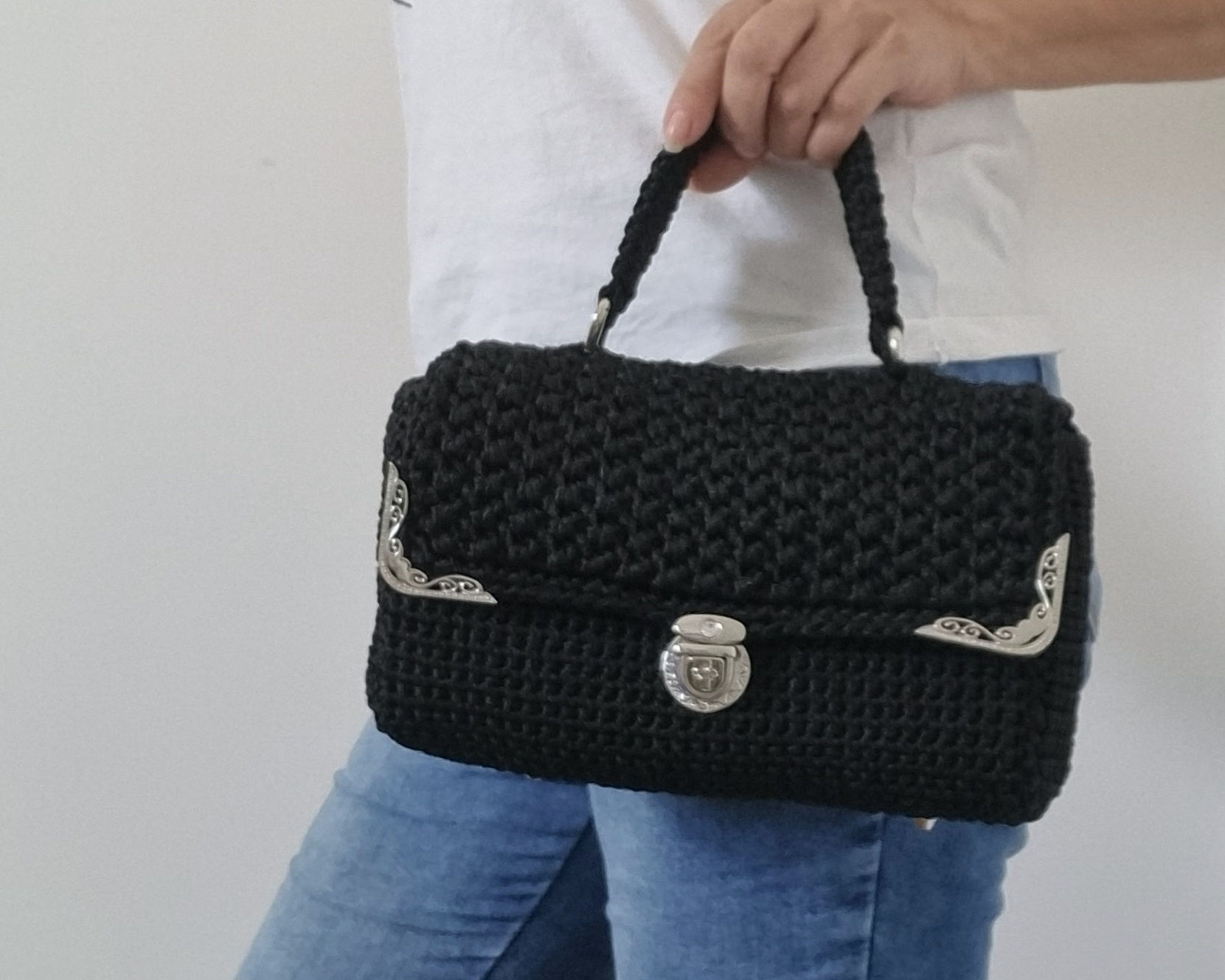 Bolsinha de luxo com detalhes 