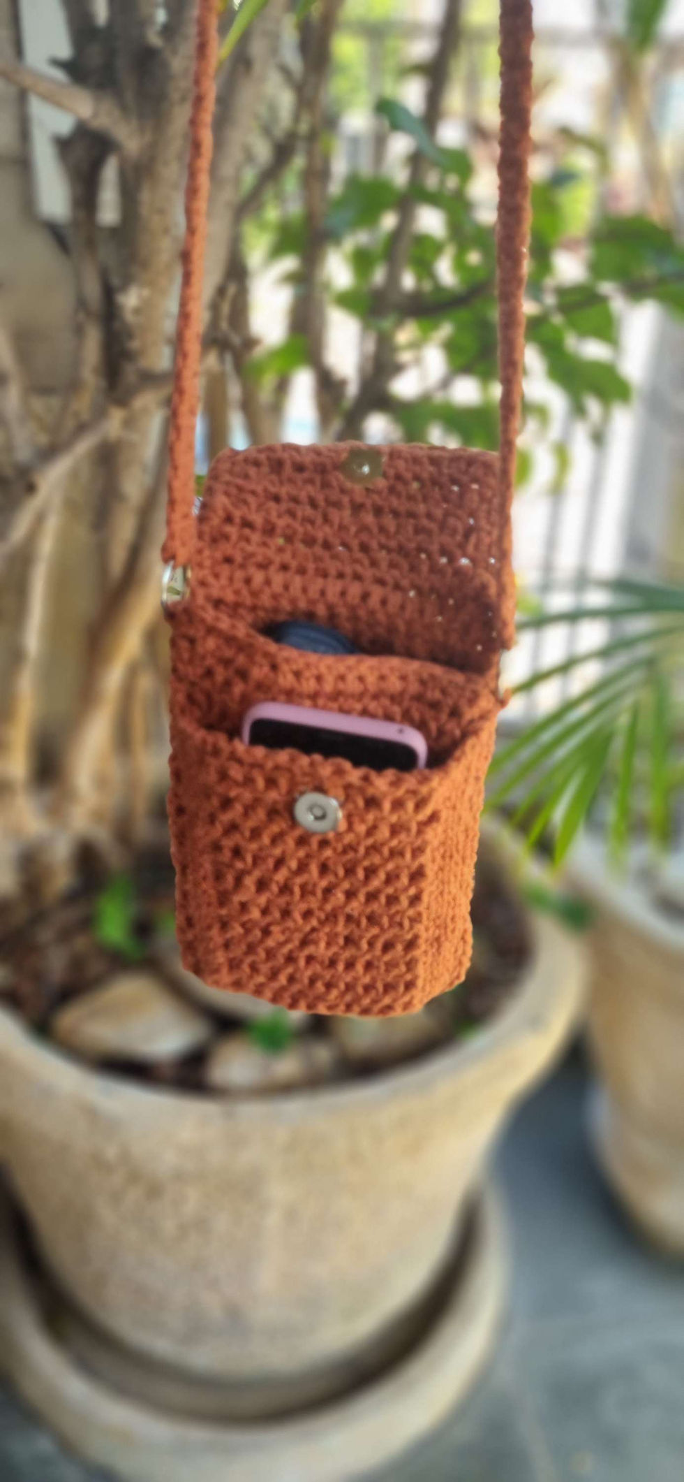 Miniatura: Bolsinha para celular ferrugem.