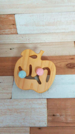 りんごの指あそび(ひのき)