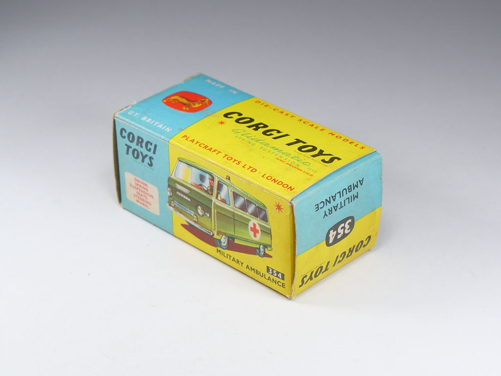 Thumbnail: CORGI - 354 - Commer Military Ambulance - En boite