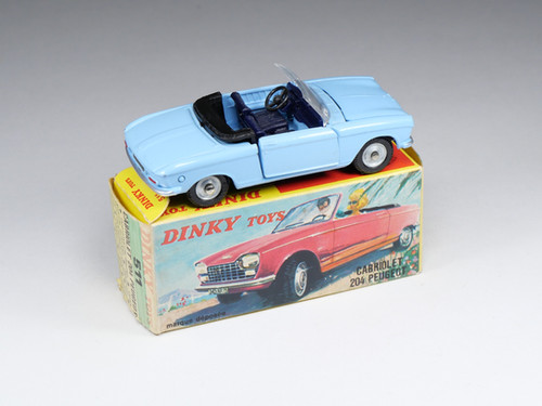 DINKY TOYS FRANCE - 511 - Peugeot 204 - Bleu Ciel - En boite