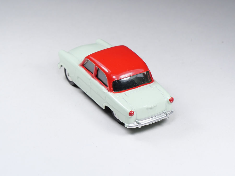 Thumbnail: CORGI - 207 - Standard vanguard III Saloon - En boite