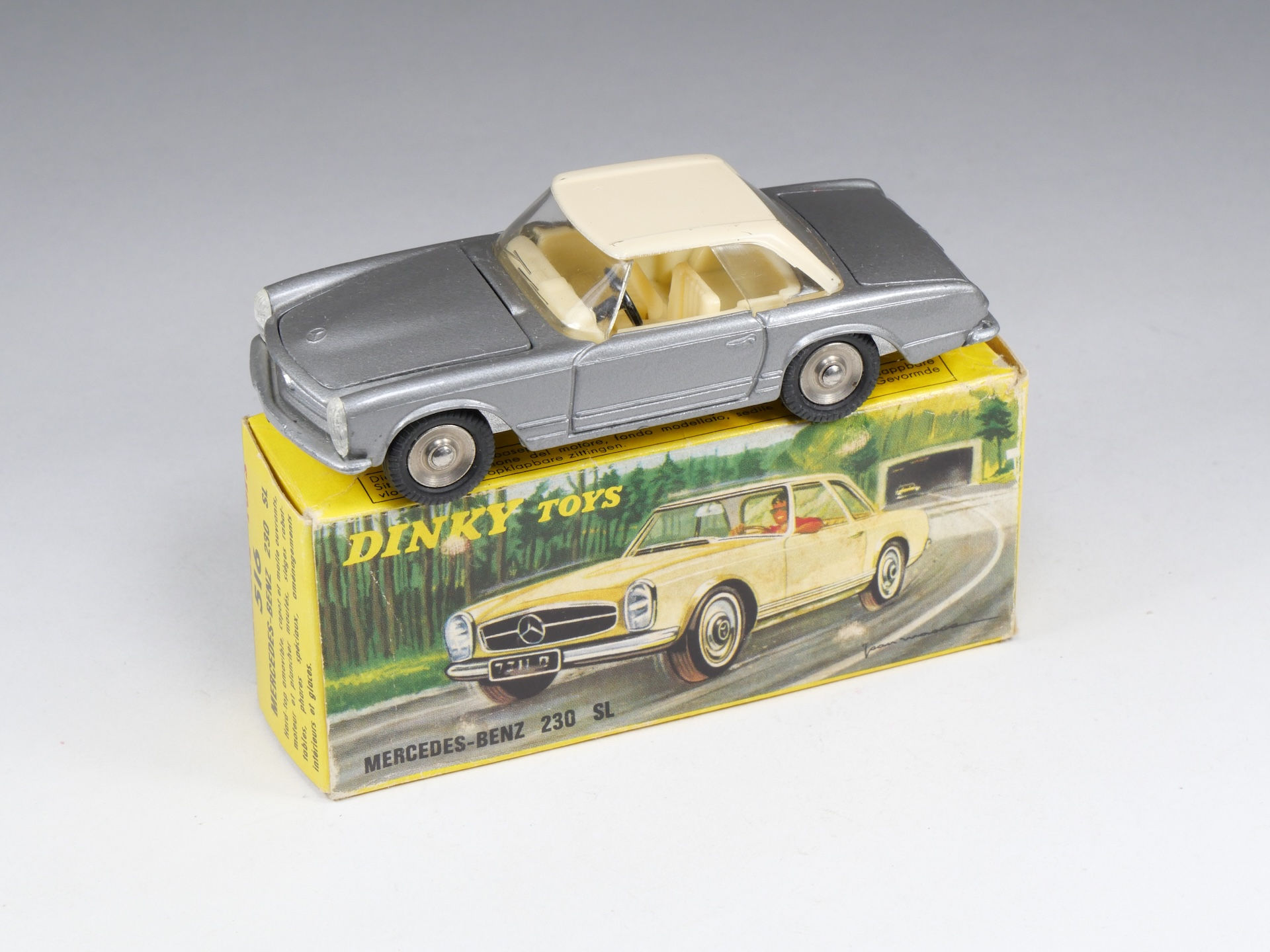 DINKY TOYS FRANCE - 516 - Mercedes Benz 230 SL - En boite