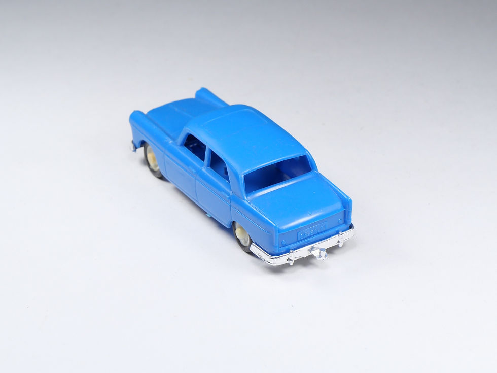 Thumbnail: CLE Clément Gaget - 24 - Peugeot 404 Berline - Bleu roi - 1/48