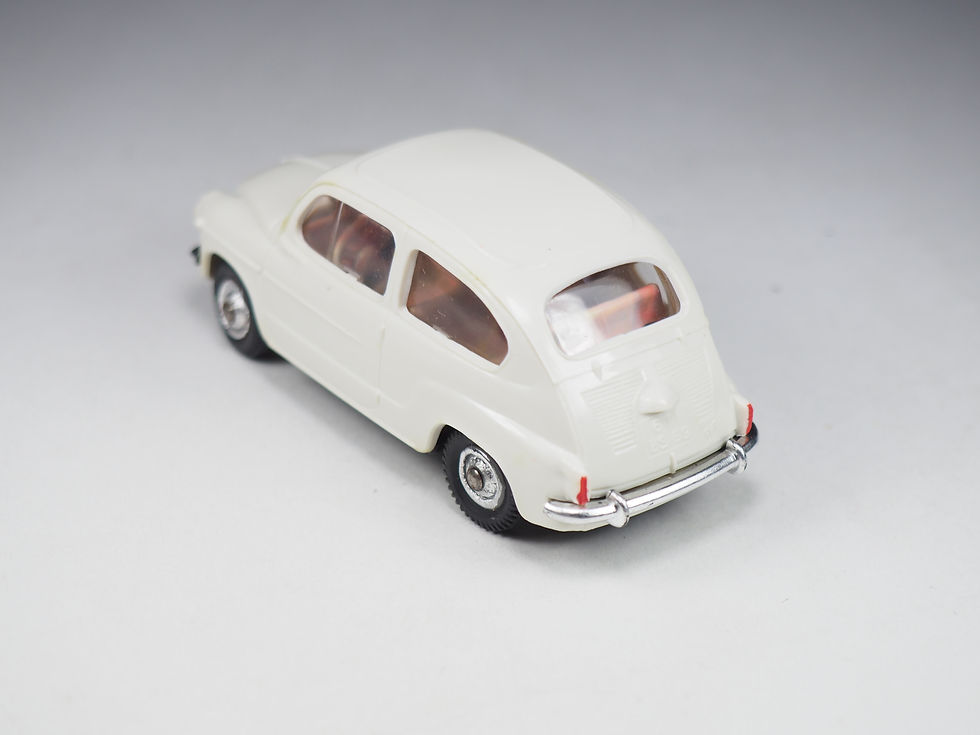 Miniatura: NOREV - 61 - FIAT 600 - 1/43