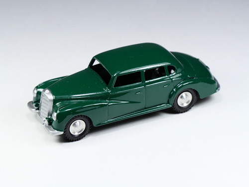 MARKLIN 00771 02 G Mercedes-Benz 250 CE gris 1:87 MARKLIN 00771 02 G Mercedes-Benz 250 CE gris 1:87