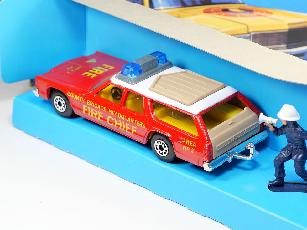 Miniatura: MATCHBOX - SUPER KINGS - K-67 - Dodge Monaco Fire Chief - Rare Variante