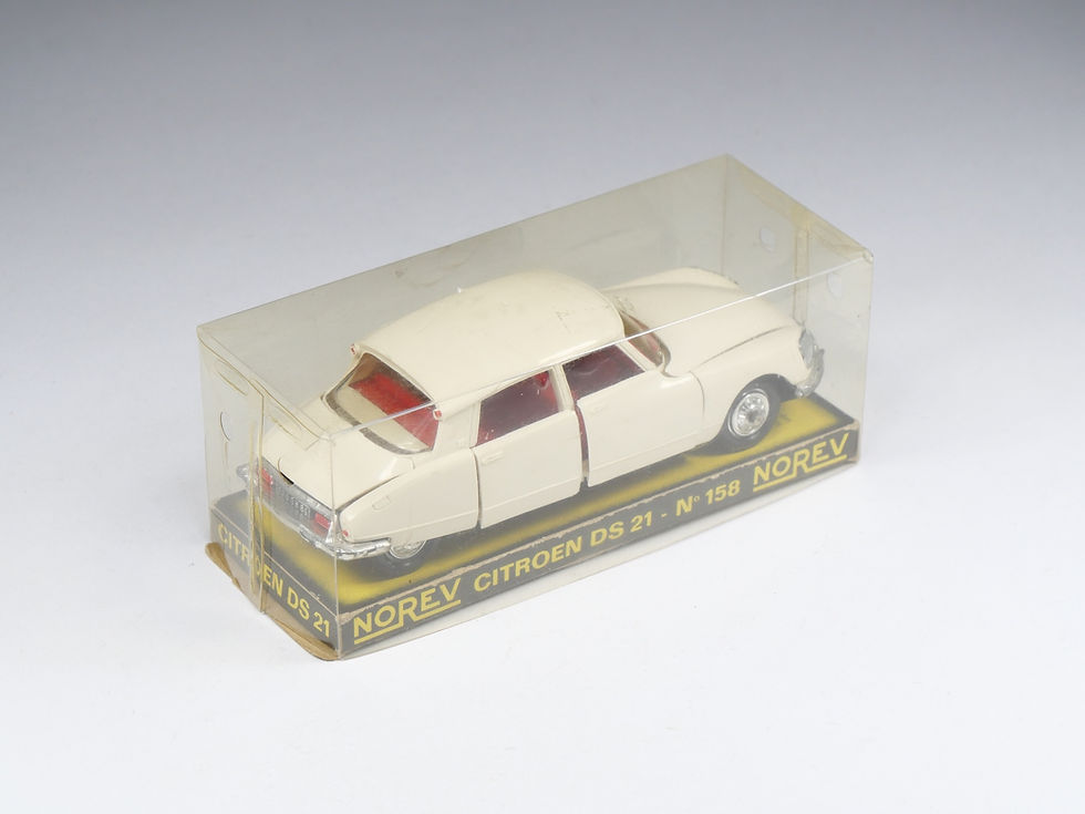 Thumbnail: NOREV - 158 - Citroen DS 21 - Blanc intérieur rouge - En boite