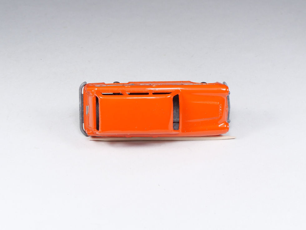Miniatura: MORESTONE - 15 - Esso Petrol Pump Series - Austin A95 Westminster Countryman - O