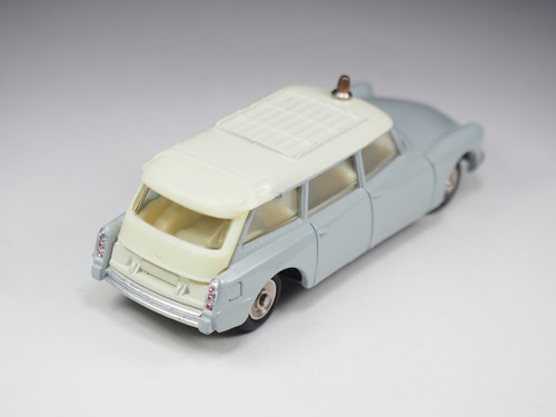 美品　DINKY TOYS シトロエンID 19 AMBULANCEミニカー Dinky Toys France Citroën ID19 break ambulance municipale