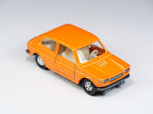 Majorette 203 Fiat 127 en boite d'origine (boite papier Majorette 203 Fiat 127 en boite d'origine (boite papier