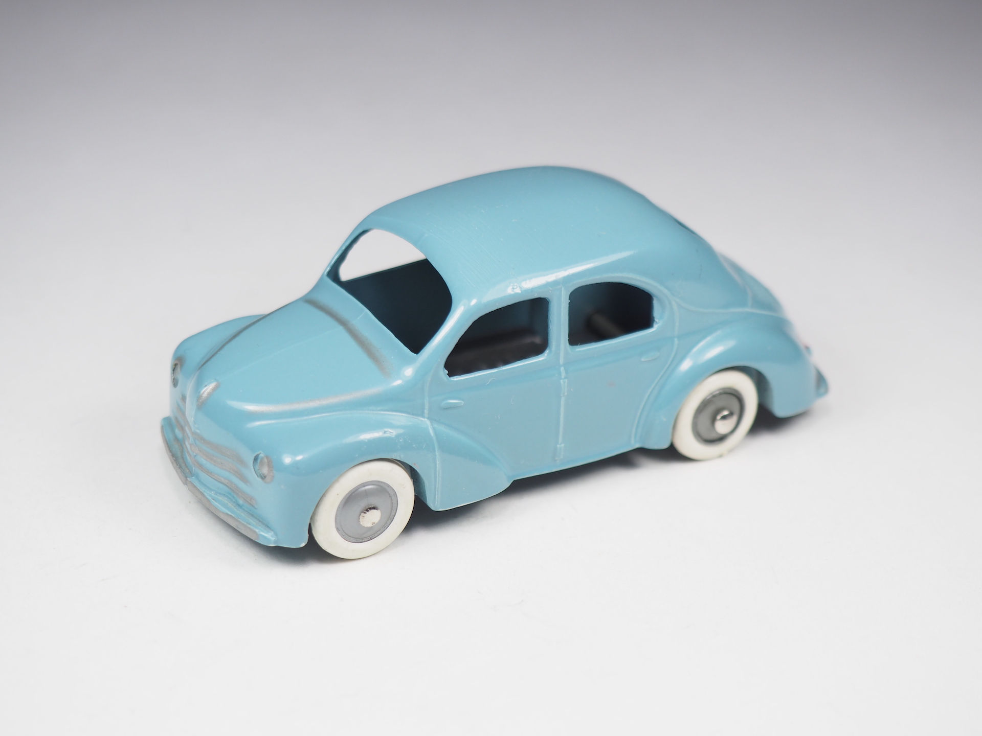 CIJ - 3/48 - Renault 4cv - Bleu clair - 1/43