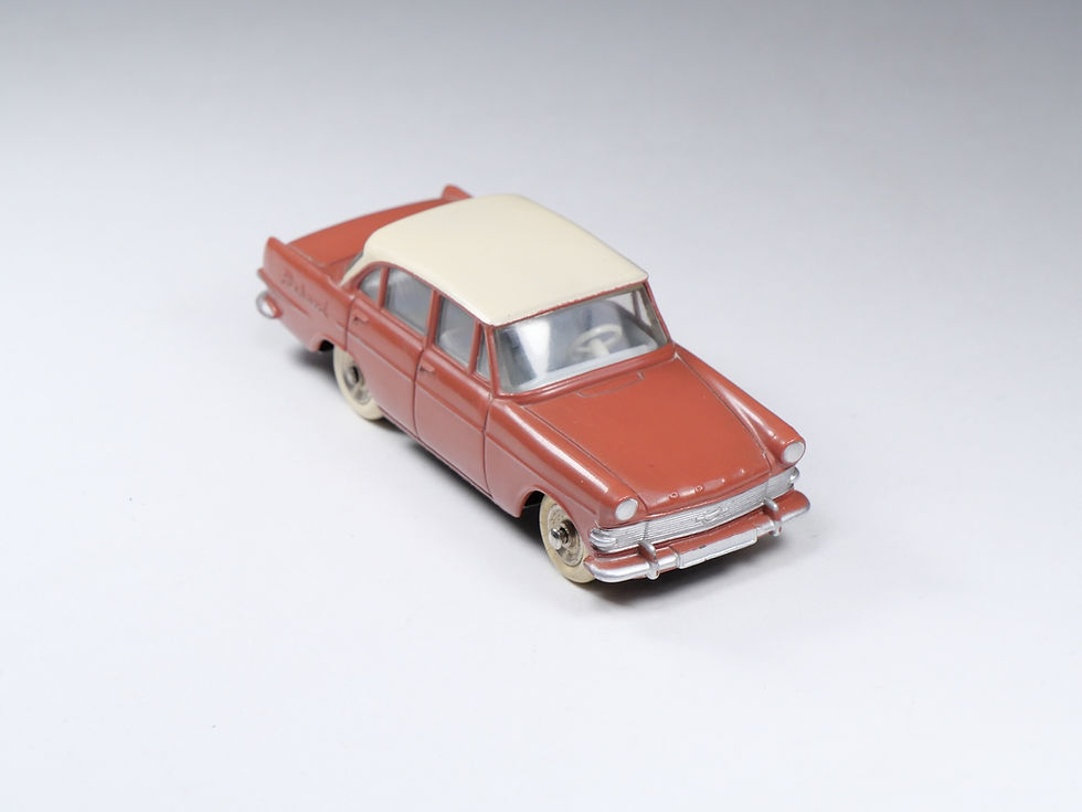 Thumbnail: DINKY TOYS FRANCE - 554 - Opel Rekord - En boite