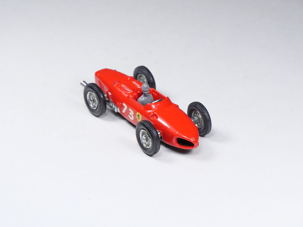 Miniatura: MATCHBOX - 73B - Ferrari F1 Racing Car - En boite
