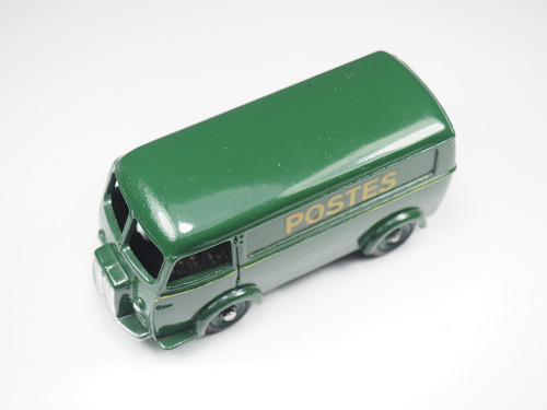 DINKY TOYS 25BV Peugeot Fourgon Postal D3A d'origine Made in France Meccano EUR 30,00 - FR DINKY TOYS 25BV Peugeot Fourgon Postal D3A d'origine Made in France Meccano EUR 30,00 - FR