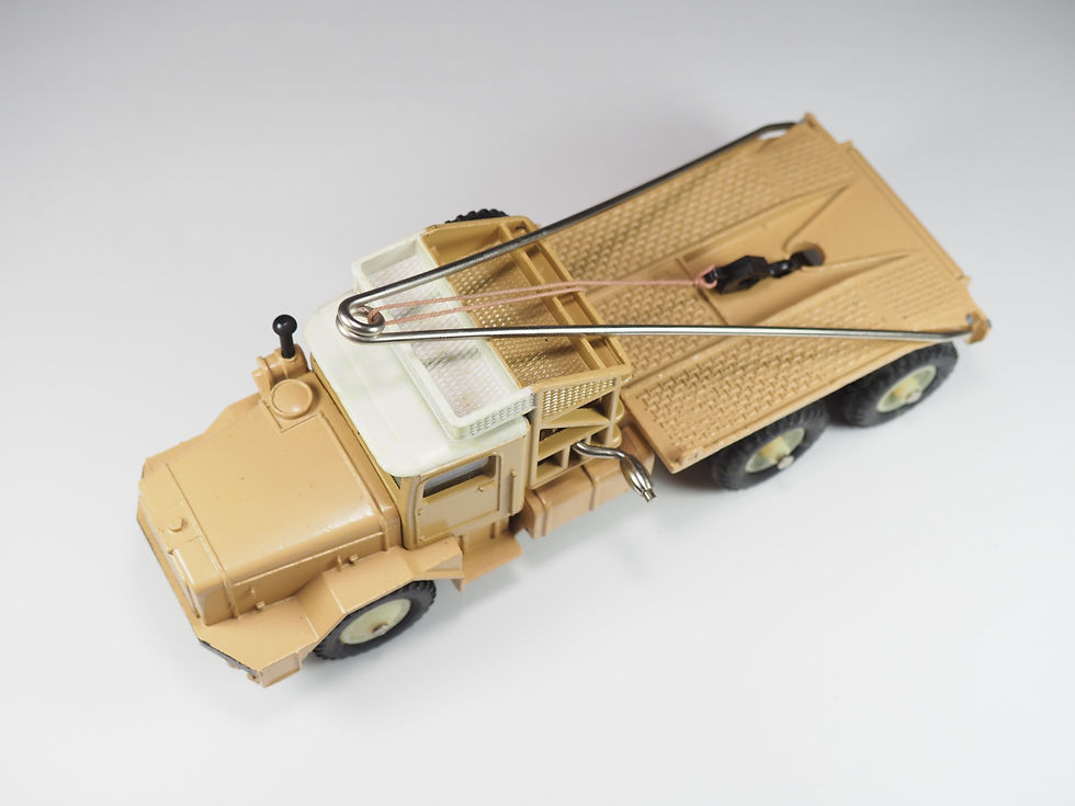 Miniatura: DINKY TOYS FRANCE - 888 - GBO BERLIET SAHARIEN - JANTES CRÈMES