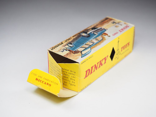 PEUGEOT 404 BREAK BLEUE #525 N°7 LA SERIE OUVRANTS PAR DINKY TOYS / ATLAS PEUGEOT 404 BREAK BLEUE #525 N°7 LA SERIE OUVRANTS PAR DINKY TOYS / ATLAS