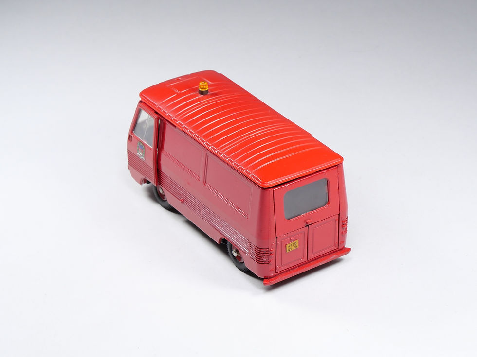 Thumbnail: DINKY TOYS FRANCE - 570 P - Peugeot J7 Fourgon Pompier - En boite