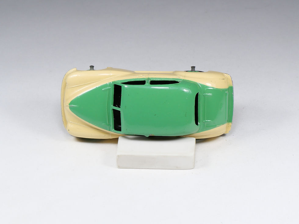 Thumbnail: DINKY TOYS ENGLAND - 159 - Morris Oxford - Crème et vert - 1/43