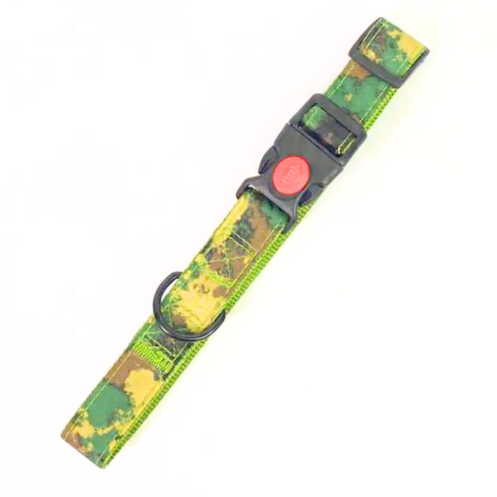 Miniatura: Collar con diseño militar