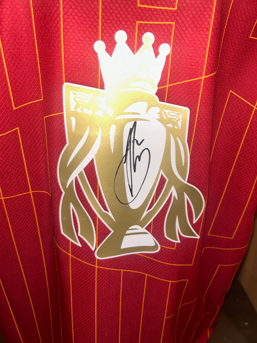 Thumbnail: Joe Gomez signed Liverpool ‘champions 24/25’ shirt