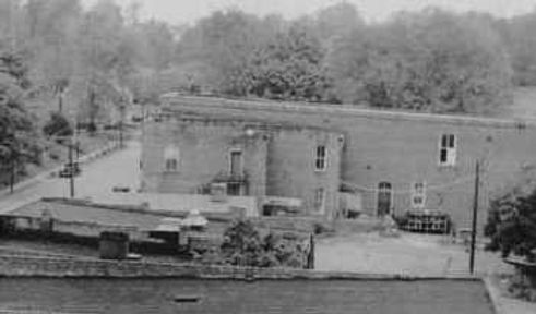 Side of Parks Building 1938.jpg