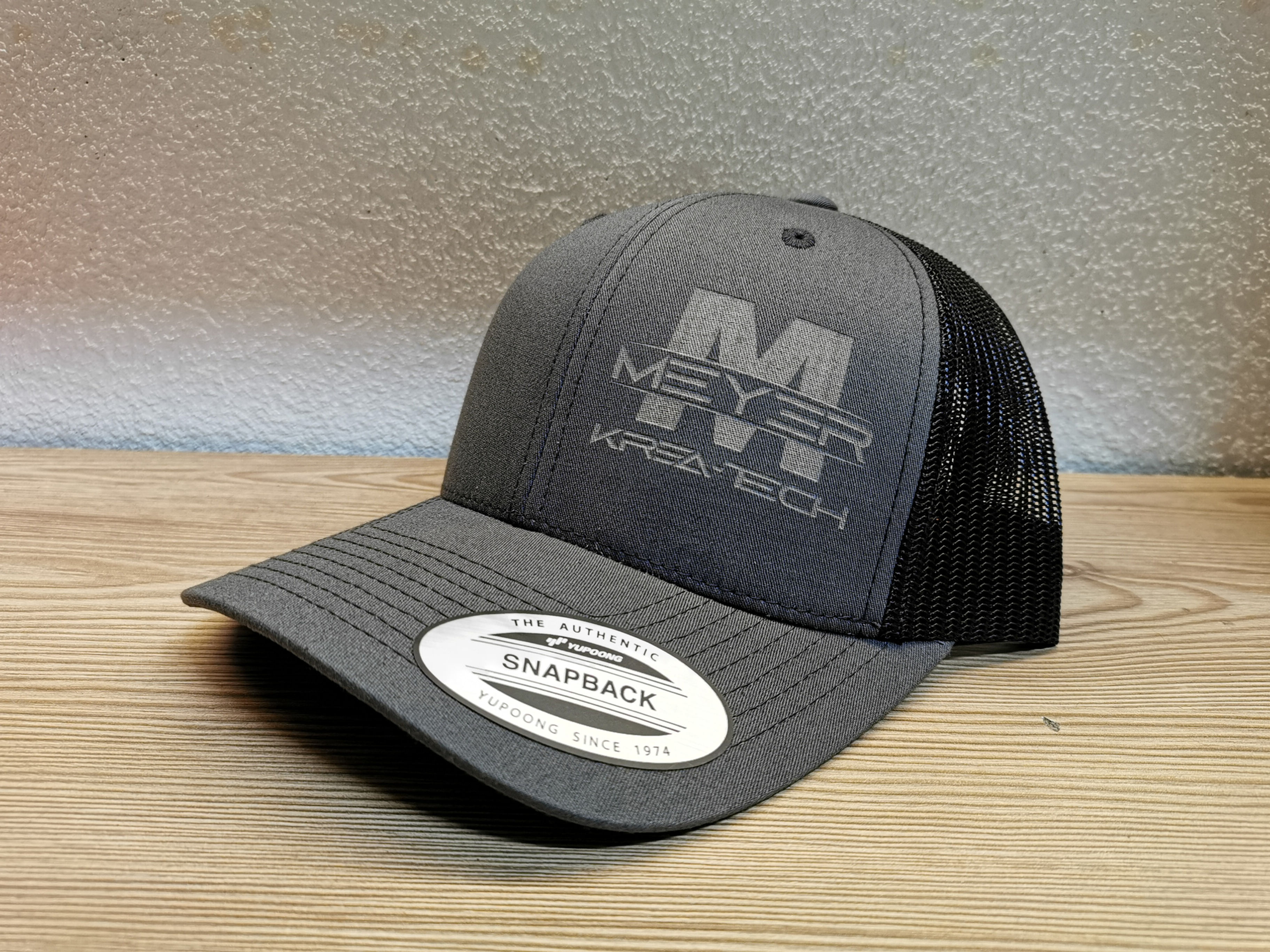 Trucker Cap mit Lasergravur nach Wunsch