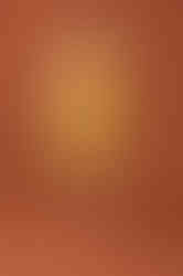 Mujer con vestido de alquiler corto (mini dress) marca SILVIA TCHERASSI