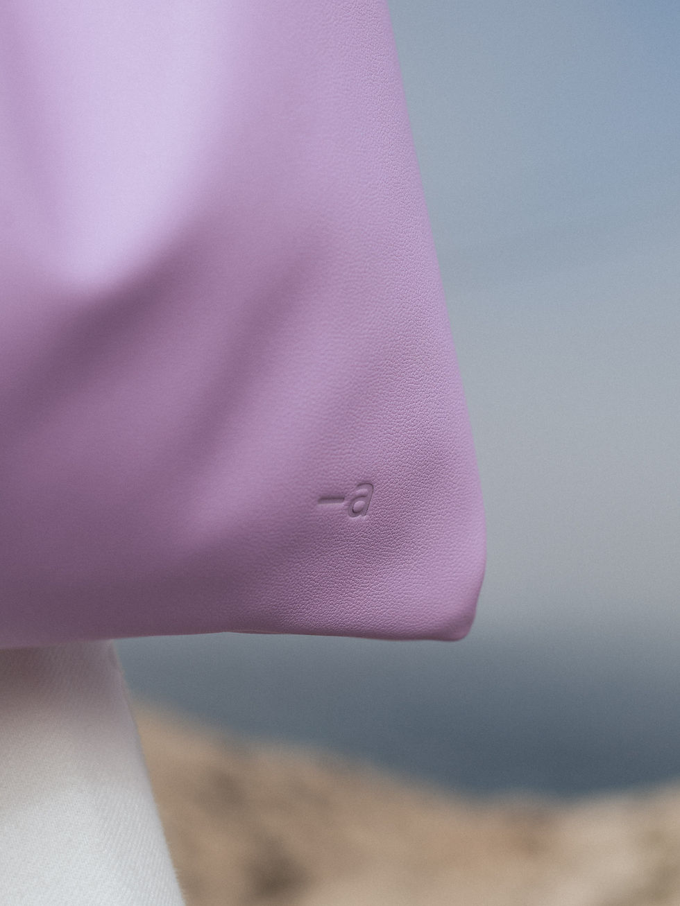 Miniature : Marthe Mini en cuir lilas