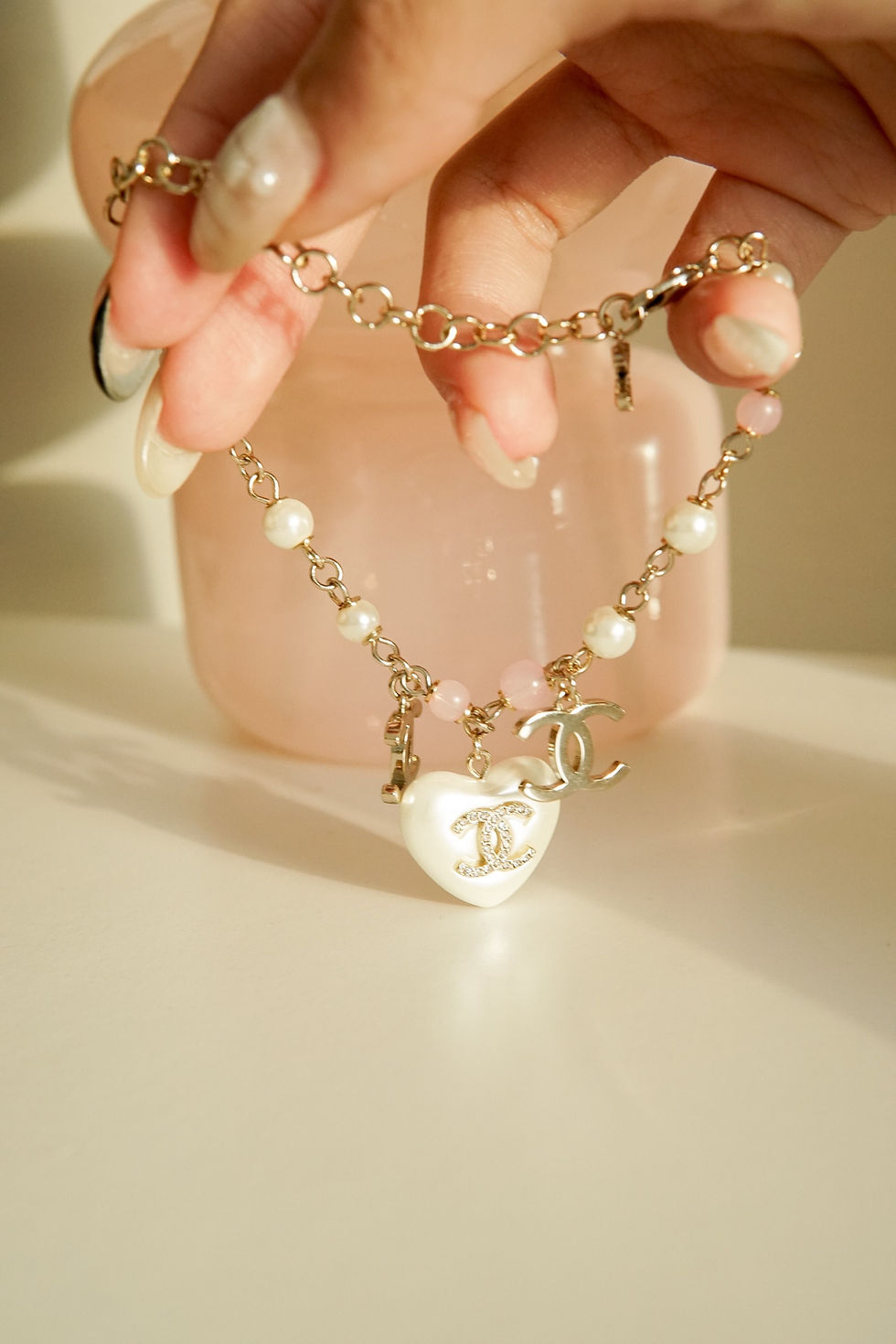 ภาพขนาดย่อ:  𝗖𝗵𝗮𝗻𝗲𝗹 𝗖𝗿𝗲𝗮𝗺 𝗛𝗲𝗮𝗿𝘁𝘀 𝗕𝗿𝗮𝗰𝗲𝗹𝗲𝘁