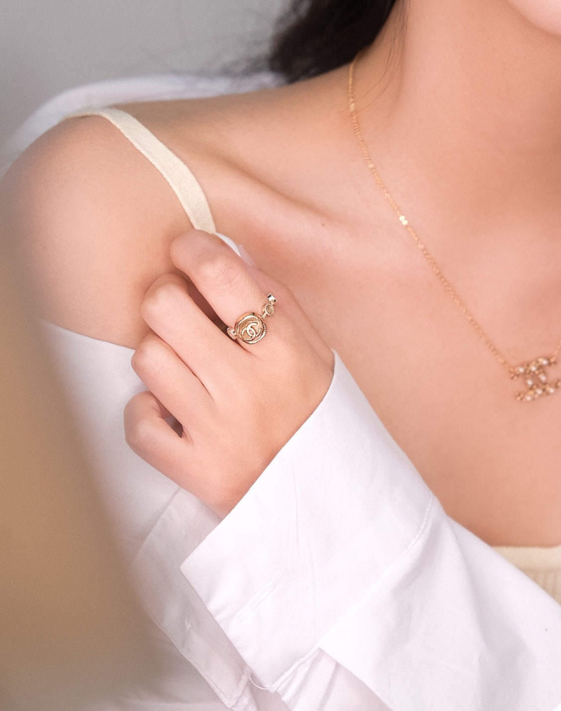 𝗖𝗵𝗮𝗻𝗲𝗹 𝗦𝗾𝘂𝗮𝗿𝗲 𝗥𝗼𝘀𝗲 𝗼𝗽𝗮𝗹 𝗥𝗶𝗻𝗴