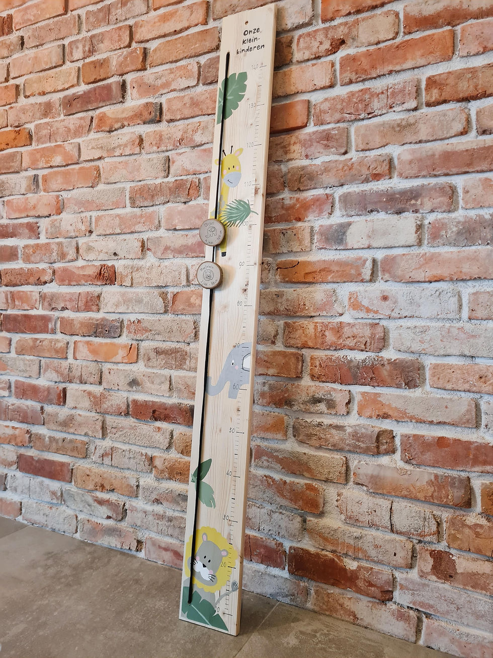 Houten groeimeter voor kleinkinderen met schildering jungle