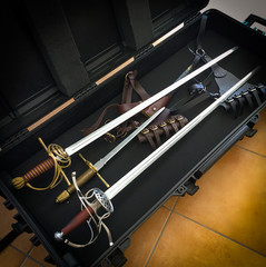 location armes blanches armes à feu cinéma théâtre épée sabre pistolet tournage film armes garcia cauvy maratier
